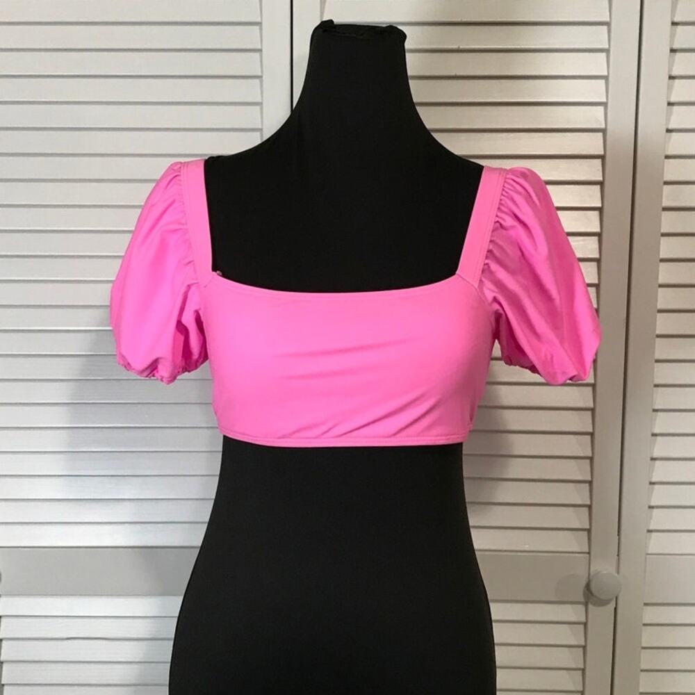 Wild Pink High Performance Swimwear Built-in Bra Puff Sleeve Cropped Top L